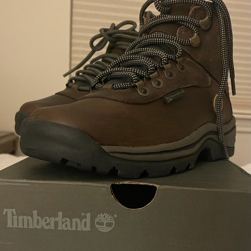TIMBERLAND WOMEN'S WHITE LEDGE MID WATERPROOF